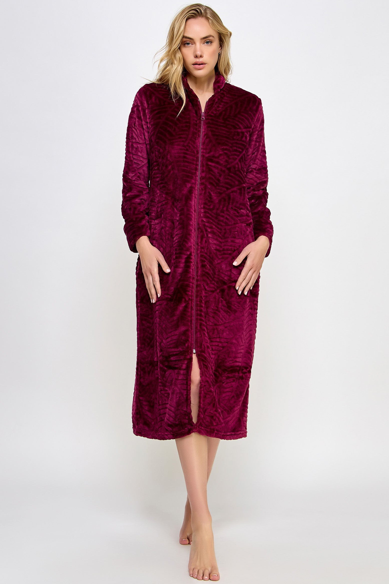 2489 Sabrina Robe
